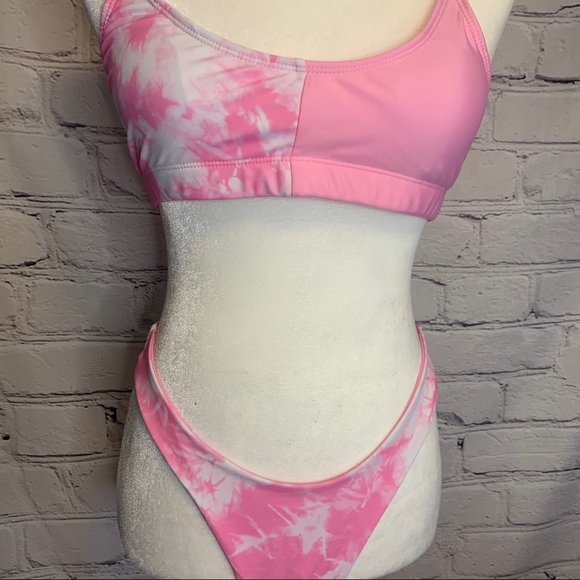 Pink bikini 👙 - Picture 3 of 7